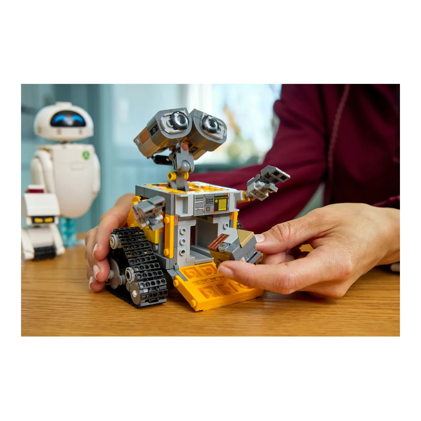 LEGO® ǀ Disney and Pixar 43279 WALL-E und EVE