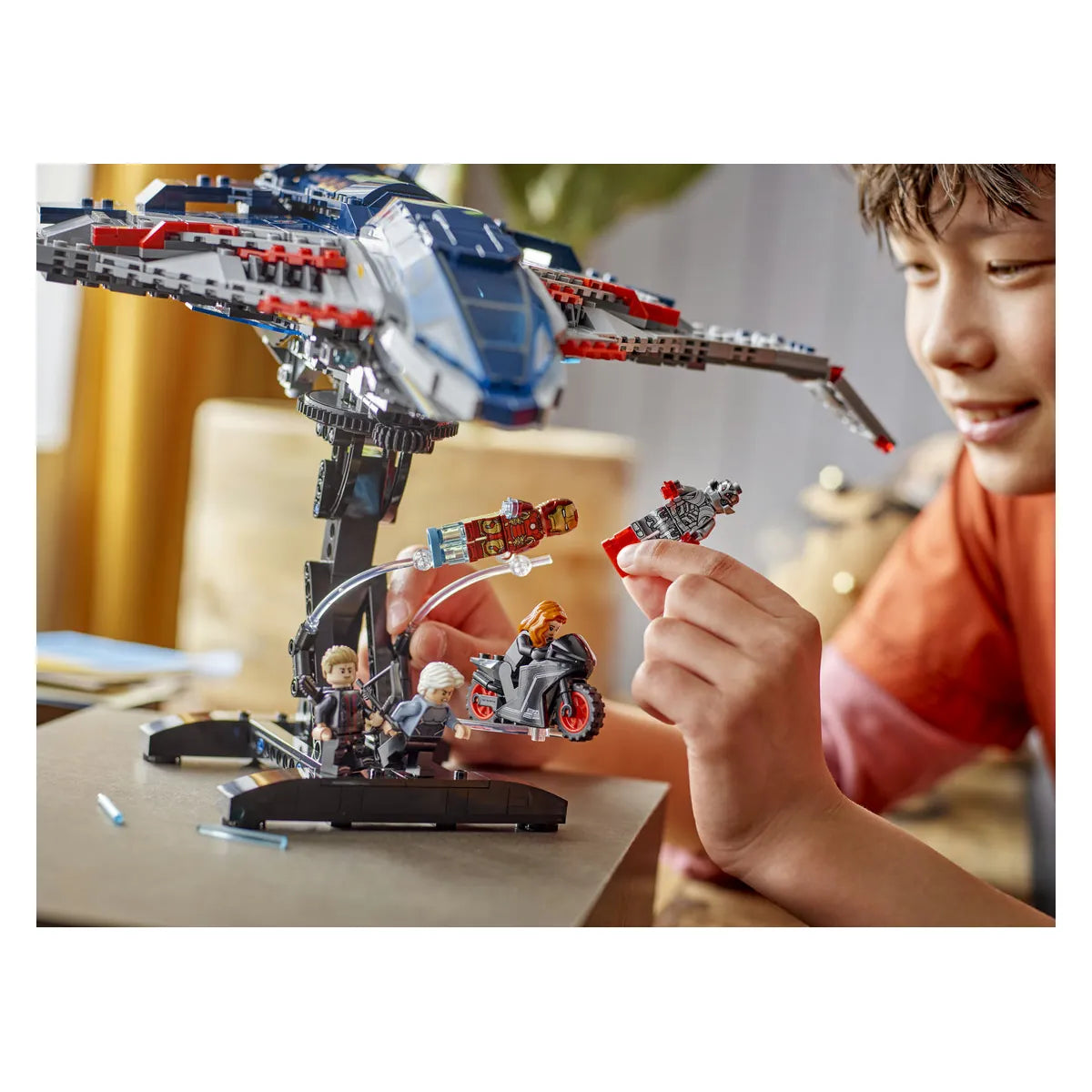 LEGO® ǀ Marvel 76325 Avengers: Age of Ultron Quinjet