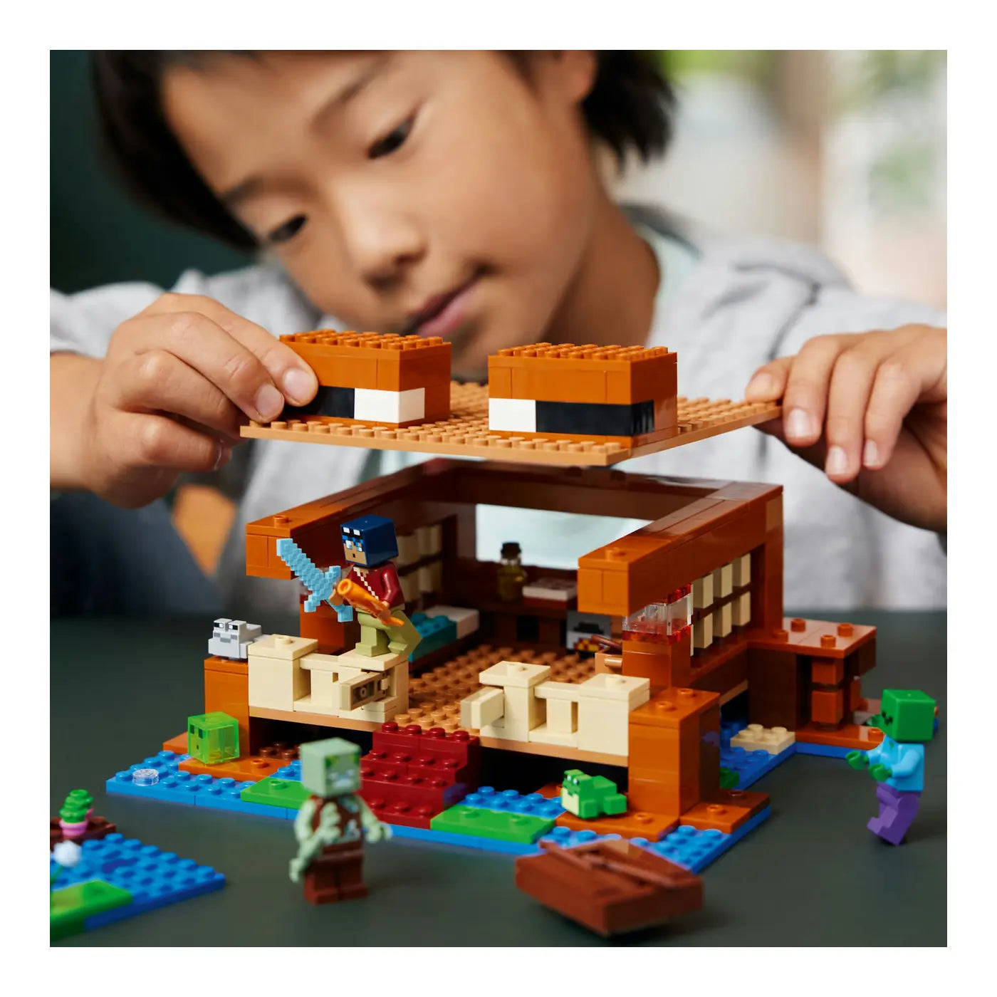 LEGO® Minecraft® 21256 Das Froschhaus