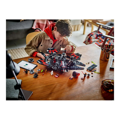 LEGO® Star Wars™ 75389 Dunkler Millennium Falke