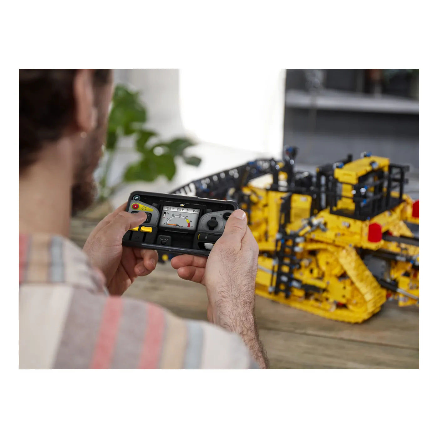 LEGO® Technic 42131 Cat® D11T Bulldozer